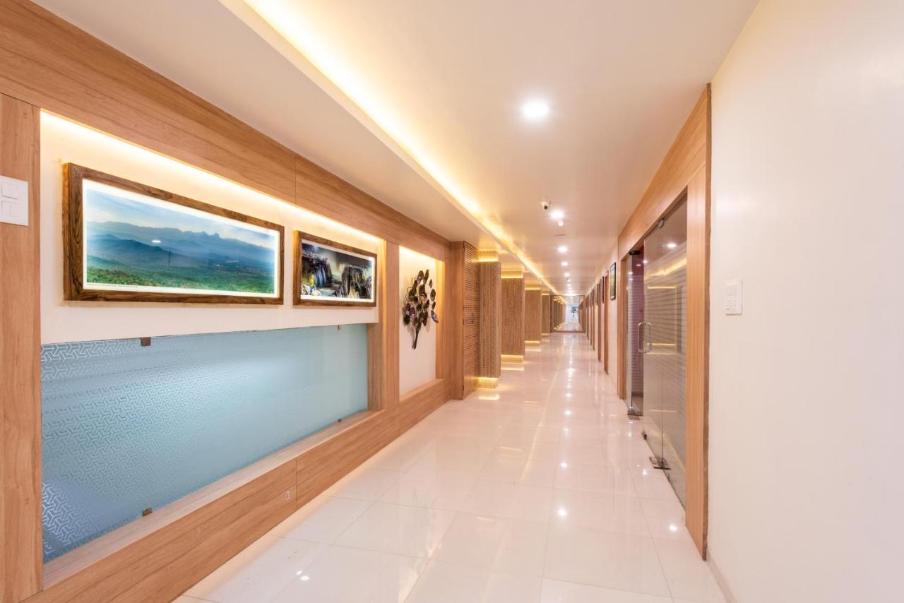 Hotel Drishti,Бопал Екстериор снимка